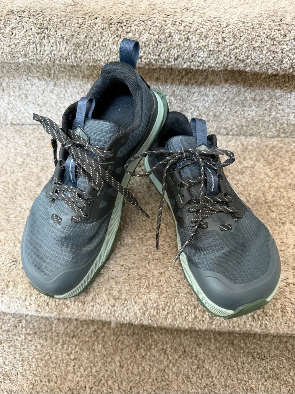 ALTRA Women’s Lone Peak 8 Trail Running Shoe. SZ 7 Wide. Hiking. Outdoor. EUC